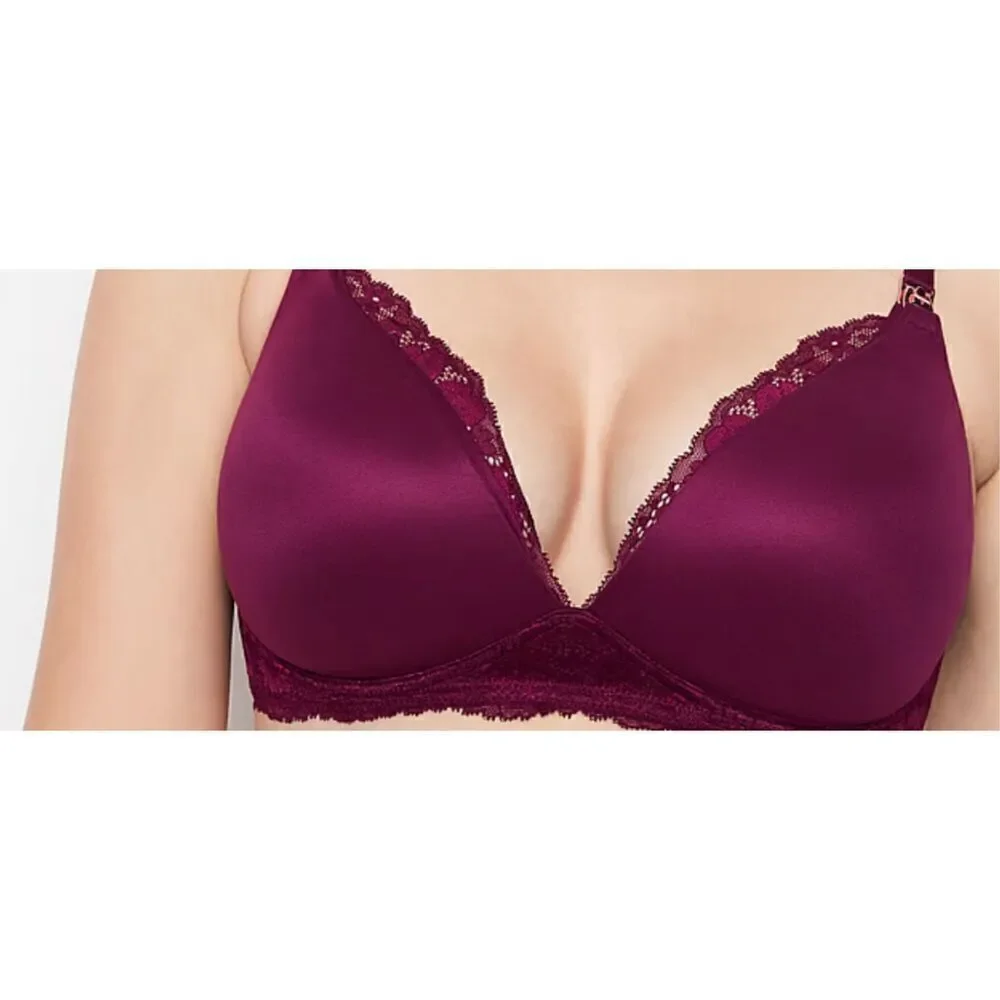Victoria’s Secret lace wing wireless bra 38DDD in ￼ burgundy/Wine color